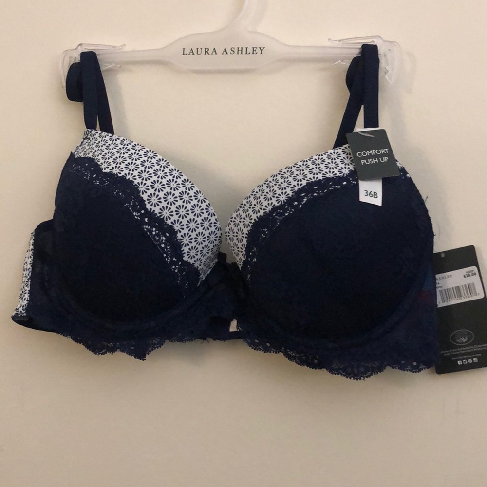 LAURA ASHLEY  BRA SIZE 36B